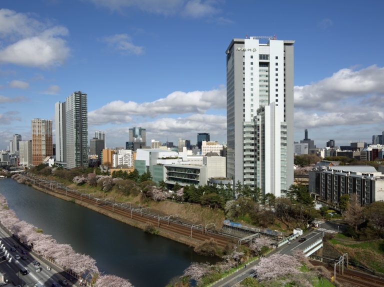 Hosei University 海外に暮らす学生のための 日本の大学への進学 留学ガイド